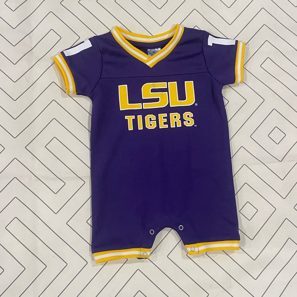 Colosseum LSU Tigers Outfit